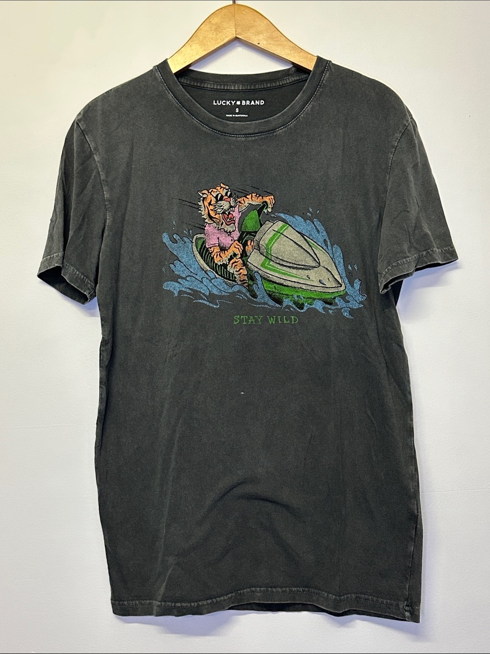 Lucky Brand Black Tee Ski Tiger Stay Wild size small